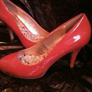 Madden Girl red patent 4" heels